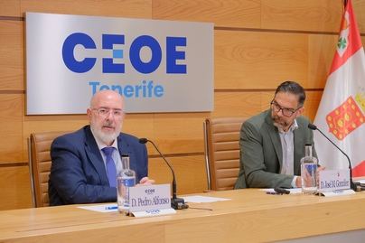 Canarias tropieza en productividad, talento y burocracia