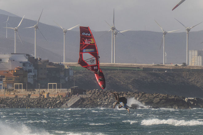 Philip Köster vuelve a triunfar en Pozo Izquierdo