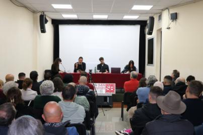 La izquierda canaria se une en La Laguna frente al colapso turístico