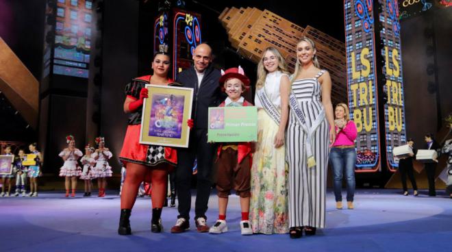 LS Tribu logra el premio al Mejor Disfraz en el concurso Coreográfico