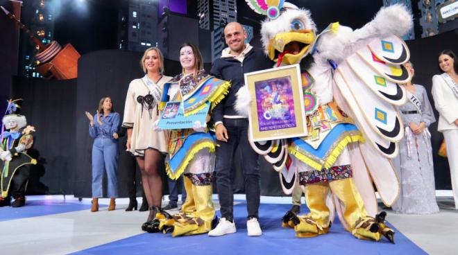 Trapaseros consigue el primer premio de Interpretación del concurso de Murgas