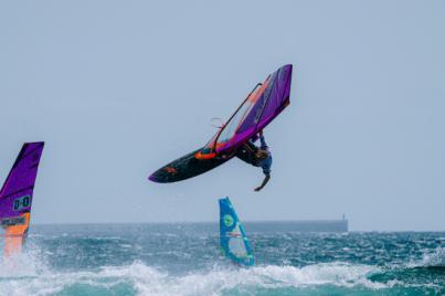 El Médano Windsurf Grand Slam alcanza su ecuador