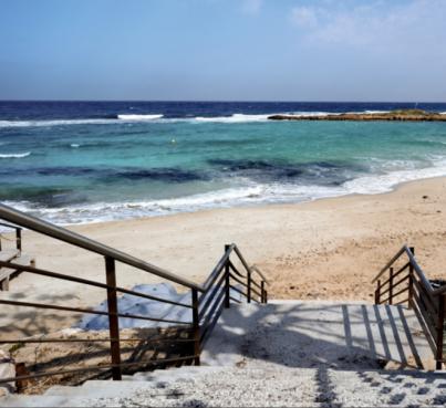 Las mejores playas de Corralejo: un viaje entre dunas, aguas turquesas y paisajes salvajes