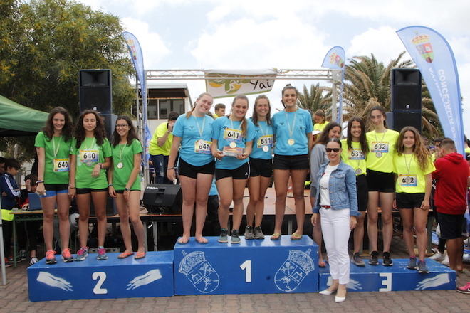 Álvaro Bernal gana el Triatlón IES Yaiza por tercer año consecutivo