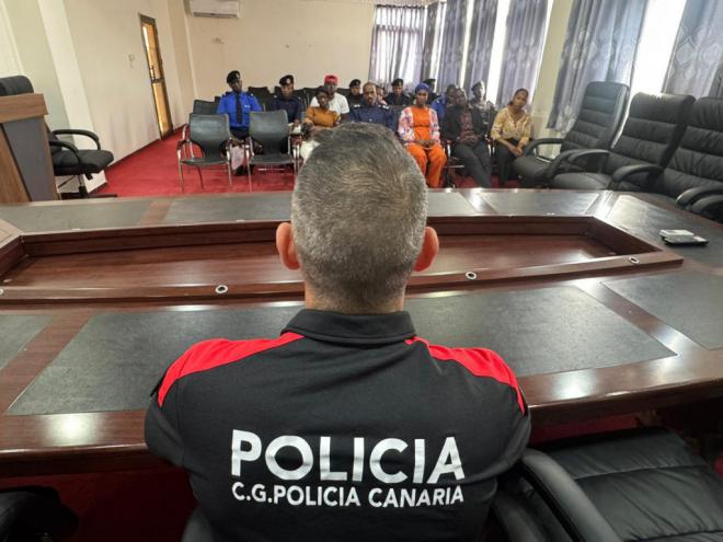 La Policía Autonómica forma a 20 agentes gambianos