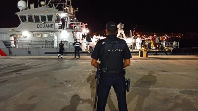 Policía y Fiscalía actuarán si una comunidad se niega a acoger menores migrantes