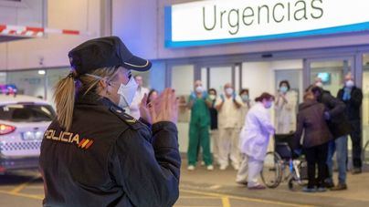 Sanidad Pública y Policía Nacional, las instituciones en las que más confían los españoles