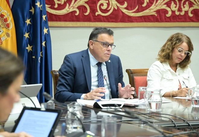 El Gobierno invertirá 4,5 millones en sellar ocho vertederos en dos años