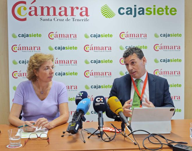 Las ventas y el empleo en el comercio aumentan sin frenar la desaparición de tiendas