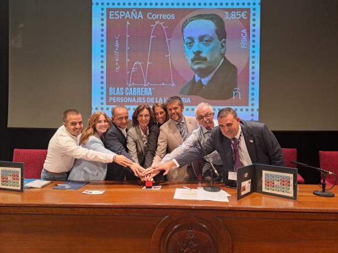 Correos presenta un sello dedicado al científico canario Blas Cabrera