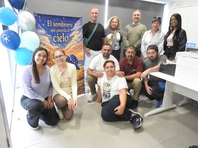 Seringlobal Canarias presenta “El sombrero que guarda el cielo” en el Día del Libro