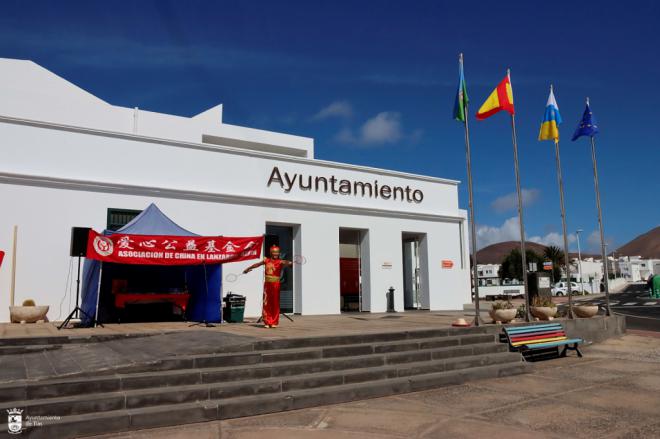 Baile del dragón, pasacalles, cine y talleres en Puerto del Carmen en el I Festival Cultural Chino
