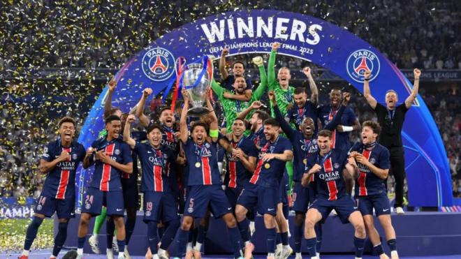 El PSG de Luis Enrique levantan la Champions League