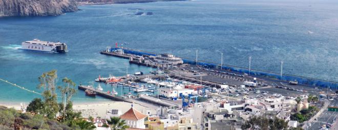 ASG pide adecuar el puerto de Los Cristianos a la creciente demanda de pasajeros