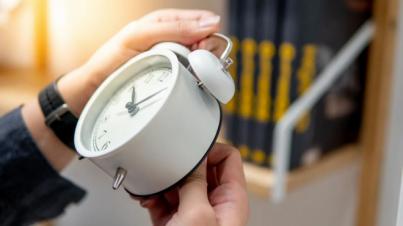 España propone a la UE eliminar el cambio de hora en 2026