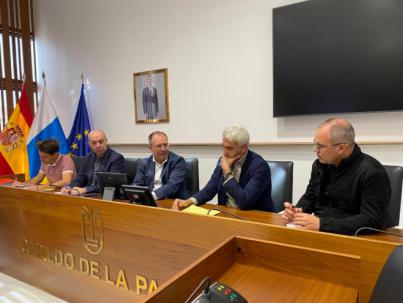 Gobierno y Demarcación de Costas negocian por la tubería sobre la fajana