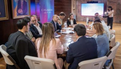 Proexca presenta a los Cabildos la marca “Canarias Islas de Moda”