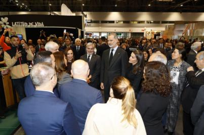 Los reyes inauguran Fitur marcada por la tragedia de Adamuz