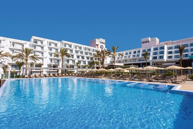 El Riu Buenavista de Tenerife reabre sus puertas tras su remodelación