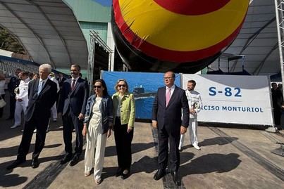 Robles inaugura el S-82 ‘Narciso Monturiol’, segundo submarino de la clase S-80