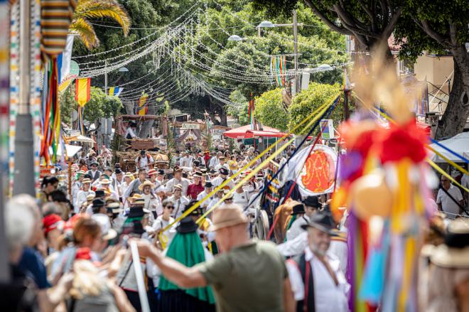 La romería vuelve a la Calle Grande adejera
