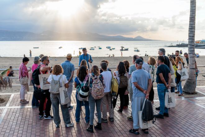 Guías turísticos exploran legado de Moby Dick en Las Palmas