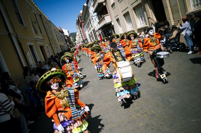Comparsas y murgas celebran la Apoteosis del Carnaval Lagunero