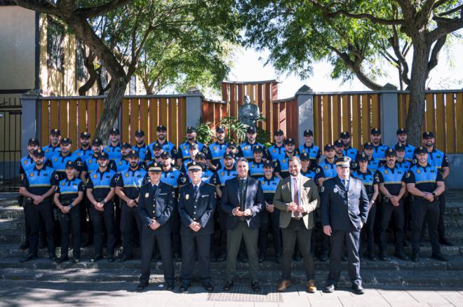 La Laguna da la bienvenida a 35 nuevos policías locales