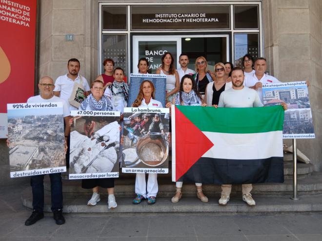 Concentraciones con Palestina en el HUC y en el Instituto de Hemodonación.