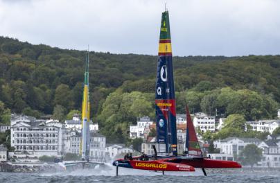 España, de menos a más, luchará por meterse en la final de Sassnitz de este domingo