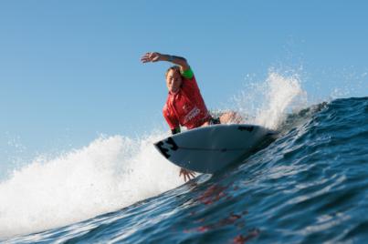 La élite del surf nacional protagoniza un fantástico arranque