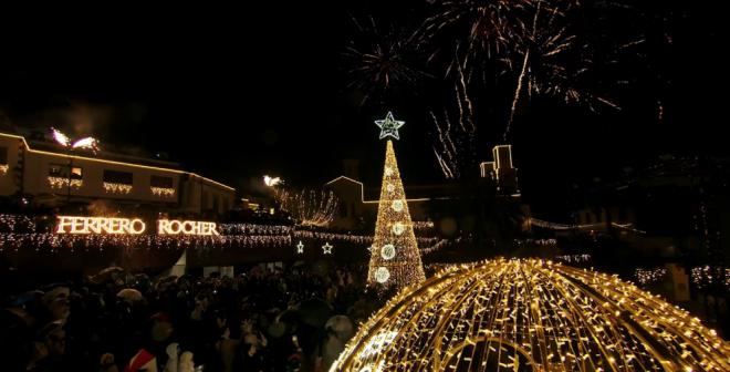 Tejeda resplandece con la espectacular iluminación navideña de Ferrero Rocher