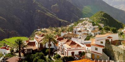 La Navidad llega a Tejeda: ganador del alumbrado de Ferrero Rocher