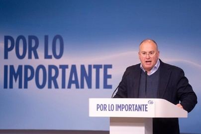 Tellado critica al PSOE y lo compara con un régimen norcoreano en su Comité Federal