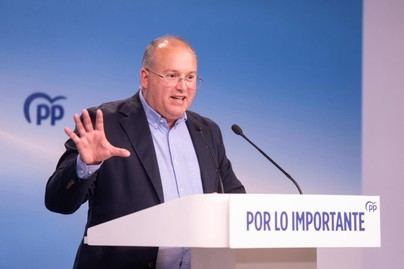 Tellado critica al PNV por su apoyo a Sánchez y destaca su papel en la investidura