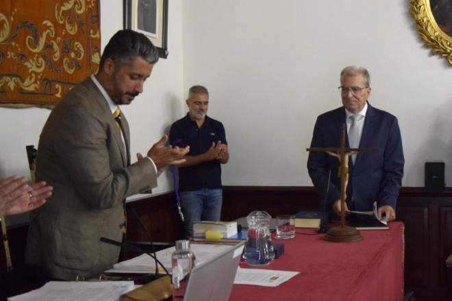 Alberto Jorge toma posesión como concejal del Ayuntamiento de La Laguna
