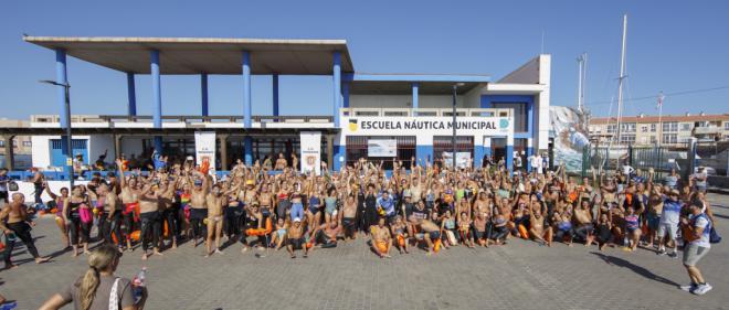 Un mar en calma y más de 280 valientes en la Travesía a Nado Isla de Lobos – Fuerteventura