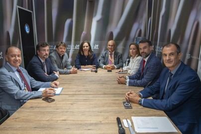 Canarias y operadores turísticos se unen para regenerar el destino