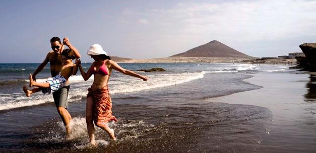 El turismo nacional crece un 21,8% en Tenerife en agosto