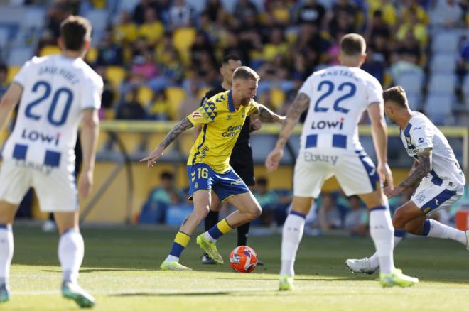 Las Palmas se despide de su afición con un nuevo disgusto en casa