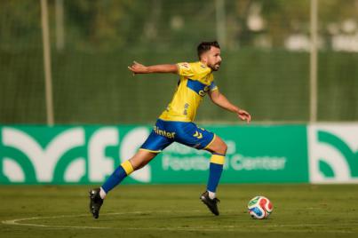 Las Palmas tropieza con los postes de Orlando Pirates en su primer amistoso