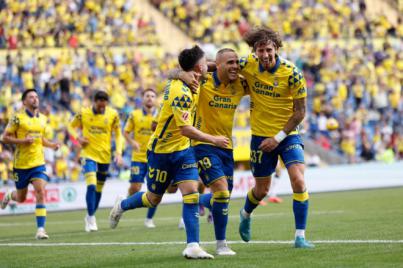 Dos goles de Sandro sellan una valiosa victoria sobre el Valladolid