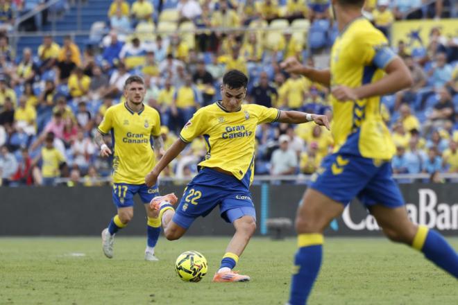 Las Palmas logra un importante triunfo sobre el líder Racing