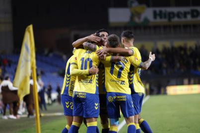 Las Palmas despide 2025 con goleada y nueva portería a cero