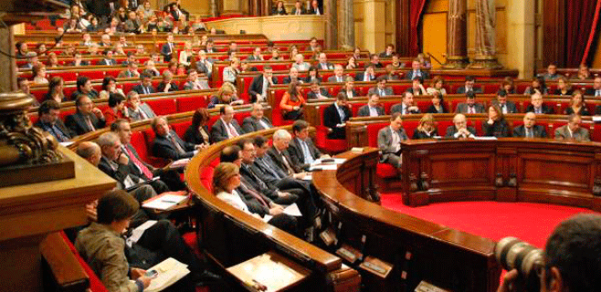 El Gobierno está a la espera de la ley catalana de consultas