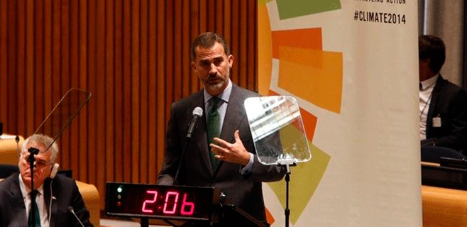 Felipe VI dice que España está saliendo de la crisis de forma "solidaria"