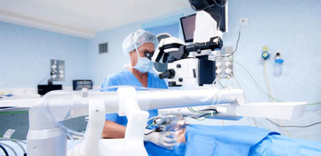 Cirugías oculares con láser de femtosegundo
