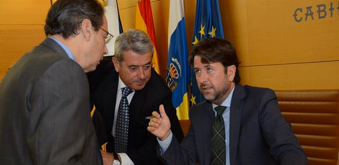 CC y PSOE cierran el pacto en el Cabildo