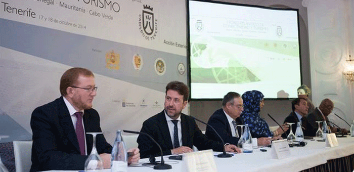 Alonso destaca la "vocación africanista" de la isla