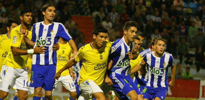 Las Palmas rasca un empate en Ponferrada